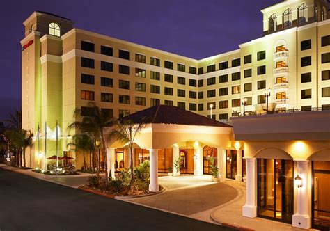 Directions to DoubleTree Suites Anaheim Convention Center.